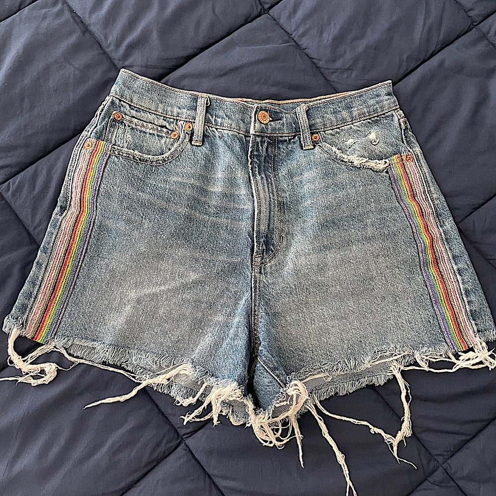 AMERICAN EAGLE high rise shorts